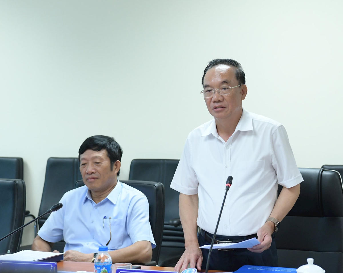 GS,TS. Đoàn Xuân Tiên - Chủ tịch Hội đồng nghiệm thu - đánh giá cao kết quả nghiên cứu của Ban Đề tài.Ảnh: Nguyễn Ly