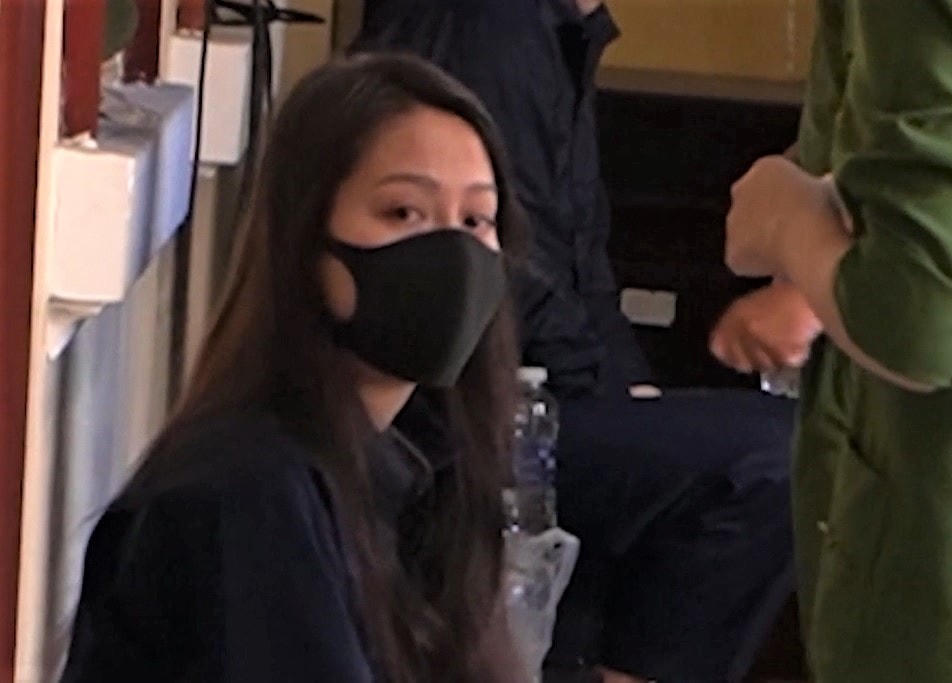 Bị cáo Nguyễn Võ Quỳnh Trang tại tòa sơ thẩm sáng nay 25/11/2022.