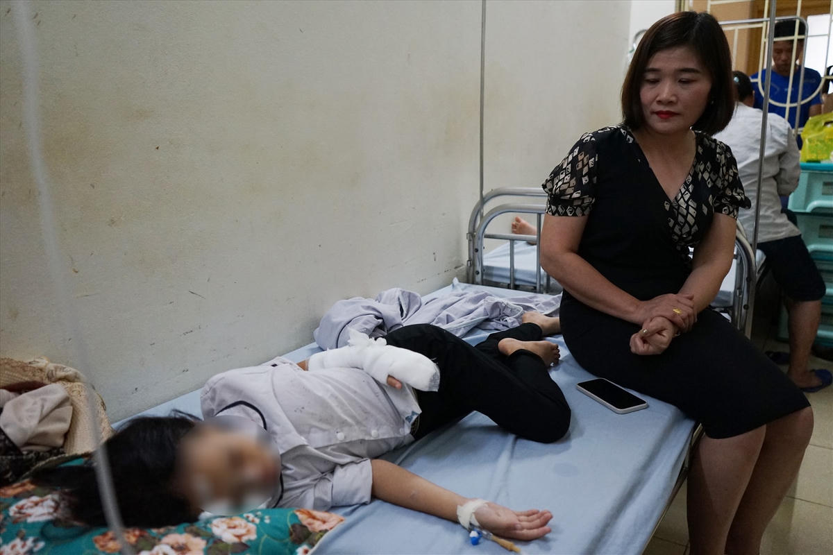 1 em học sinh có nguyện vọng xin về, hiện đang chờ được xét duyệt từ lãnh đạo bệnh viện.