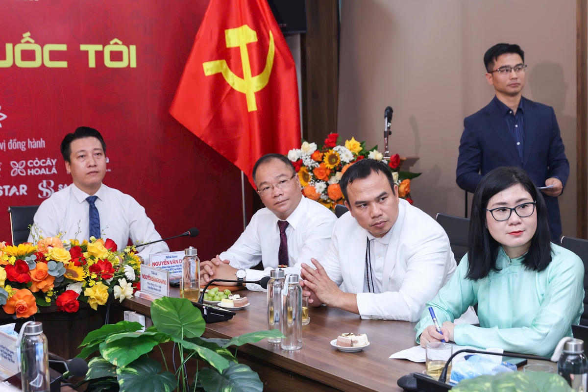 Đại biểu tham dự Lễ công bố và gặp mặt báo chí sự kiện “Tự hào tổ quốc tôi”. Ảnh: Quang Vinh.