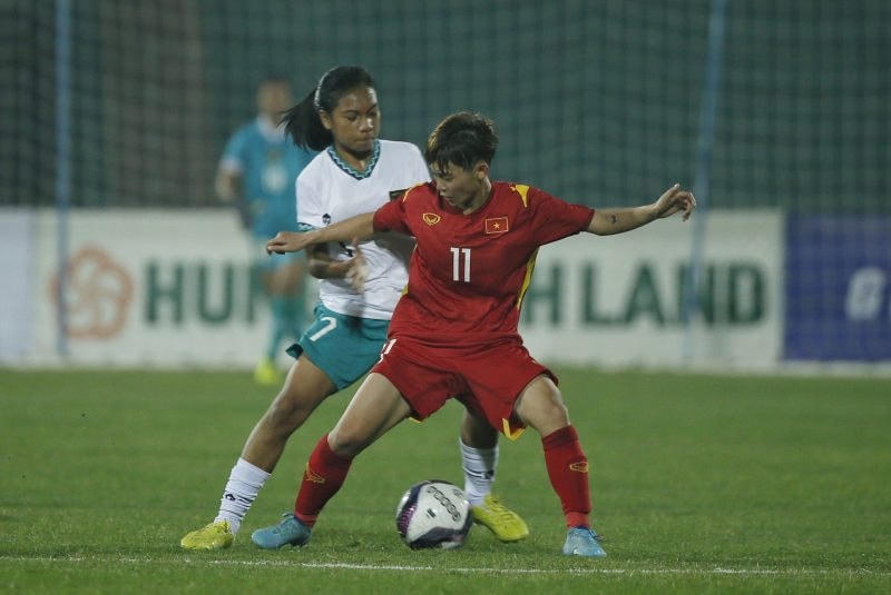 Hoàng Vân (11) ghi bàn thắng mở tỉ số trong trận U20 nữ Việt Nam - U20 nữ Indonesia. Ảnh: VFF.