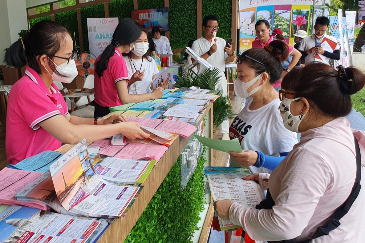 Các doanh nghiệp du lịch tại TPHCM cho biết do quá nhiều thủ tục nên vay vốn từ các ngân hàng thương mại không dễ. Nguồn: DV.