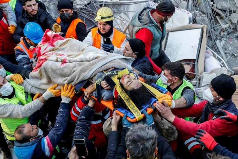 Con số thương vong do động đất ở Thổ Nhĩ Kỳ và Syria tiếp tục tăng. Ảnh: Reuters.  