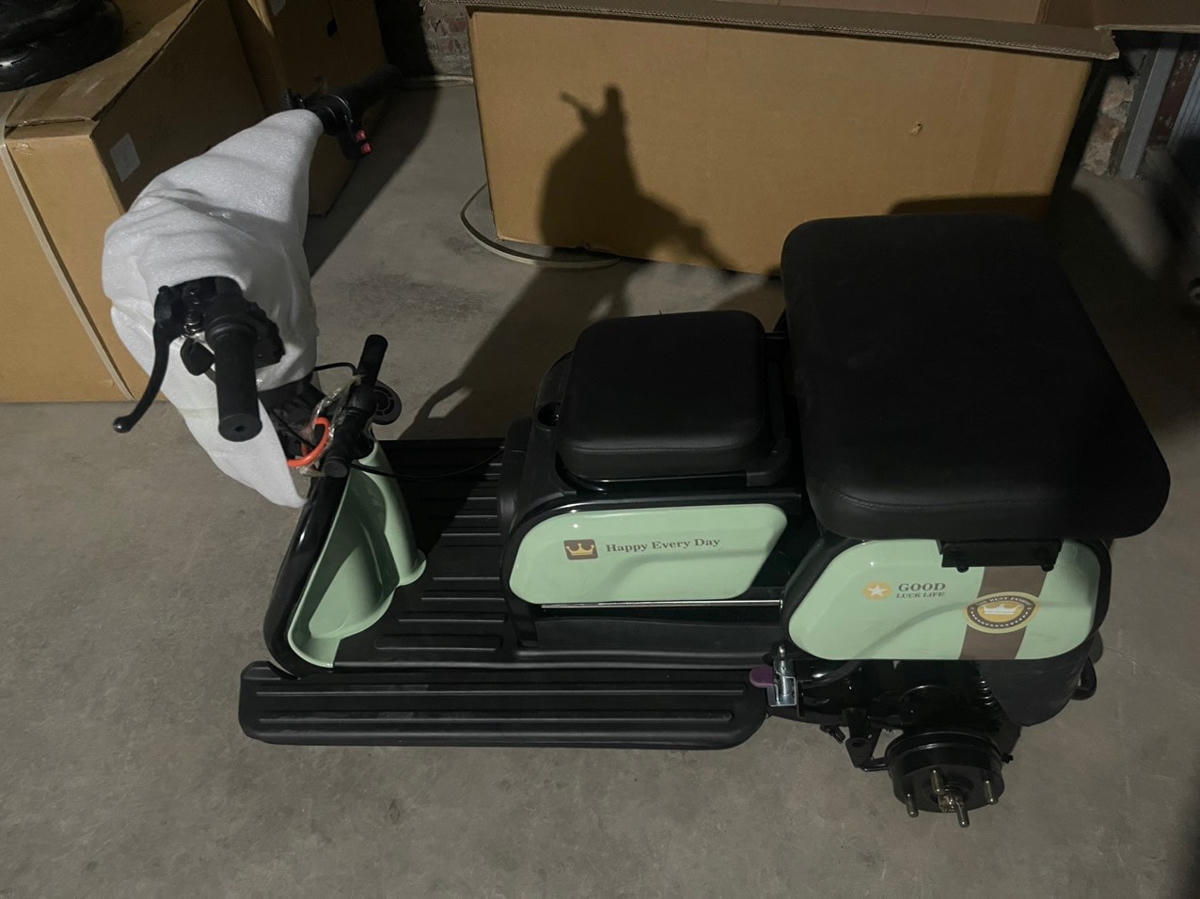 Phát hiện hơn 100 chiếc xe điện nghi nhập lậu ddk