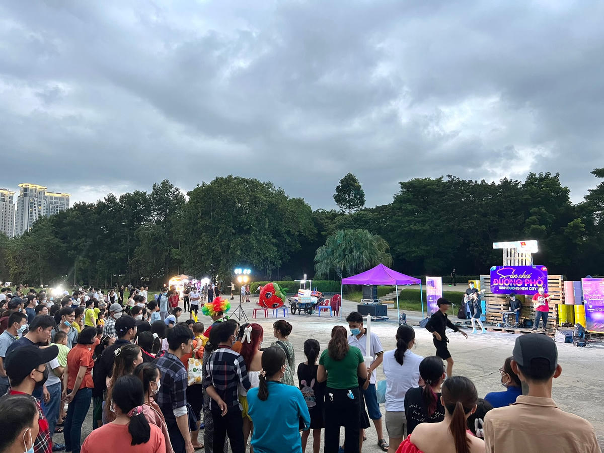 Chương trình “Sân chơi đường phố” thu hút đông đảo thanh niên, công nhân, người lao động trên địa bàn tham gia.