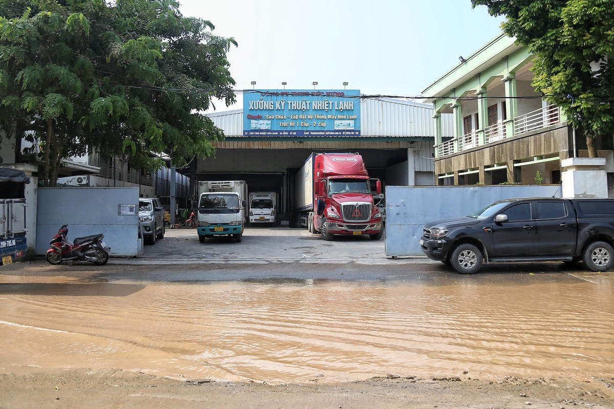 Hà Nội: Đường xuống cấp, tai nạn giao thông rình rập, dân khổ sở