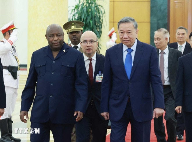 ttxvn-tong-bi-thu-to-lam-tong-thong-burundi-3.jpg