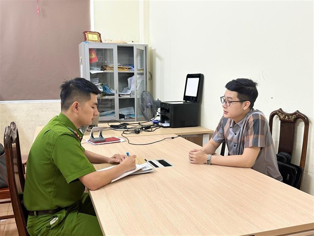 Cơ quan Công an thành phố Hà Tĩnh tiếp nhận trình báo về vụ việc lừa đảo từ nạn nhân. Ảnh: Bộ Công an.
