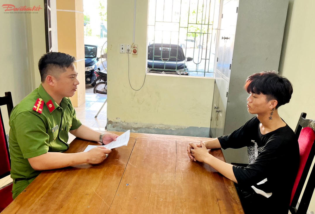 Đối tượng Tạ Anh Sáng khai nhận hành vi cướp giật tài sản ngày 13/6.