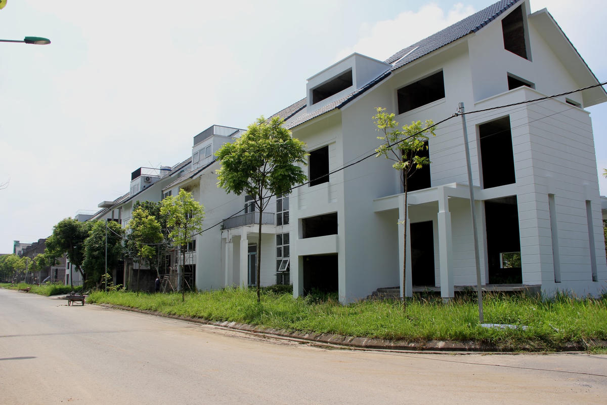 Hàng loạt biệt thự trong Dự án của Lã Vọng hoang hóa, xuống cấp sau 14 năm triển khai