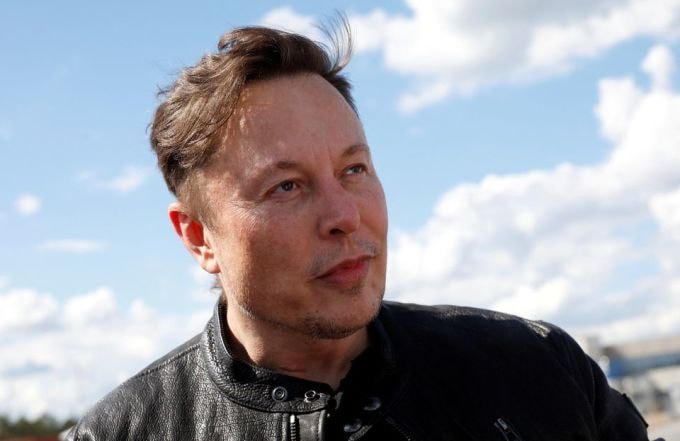 Tỷ phú Elon Musk 'quay xe': Mua lại MU chỉ là lời nói đùa