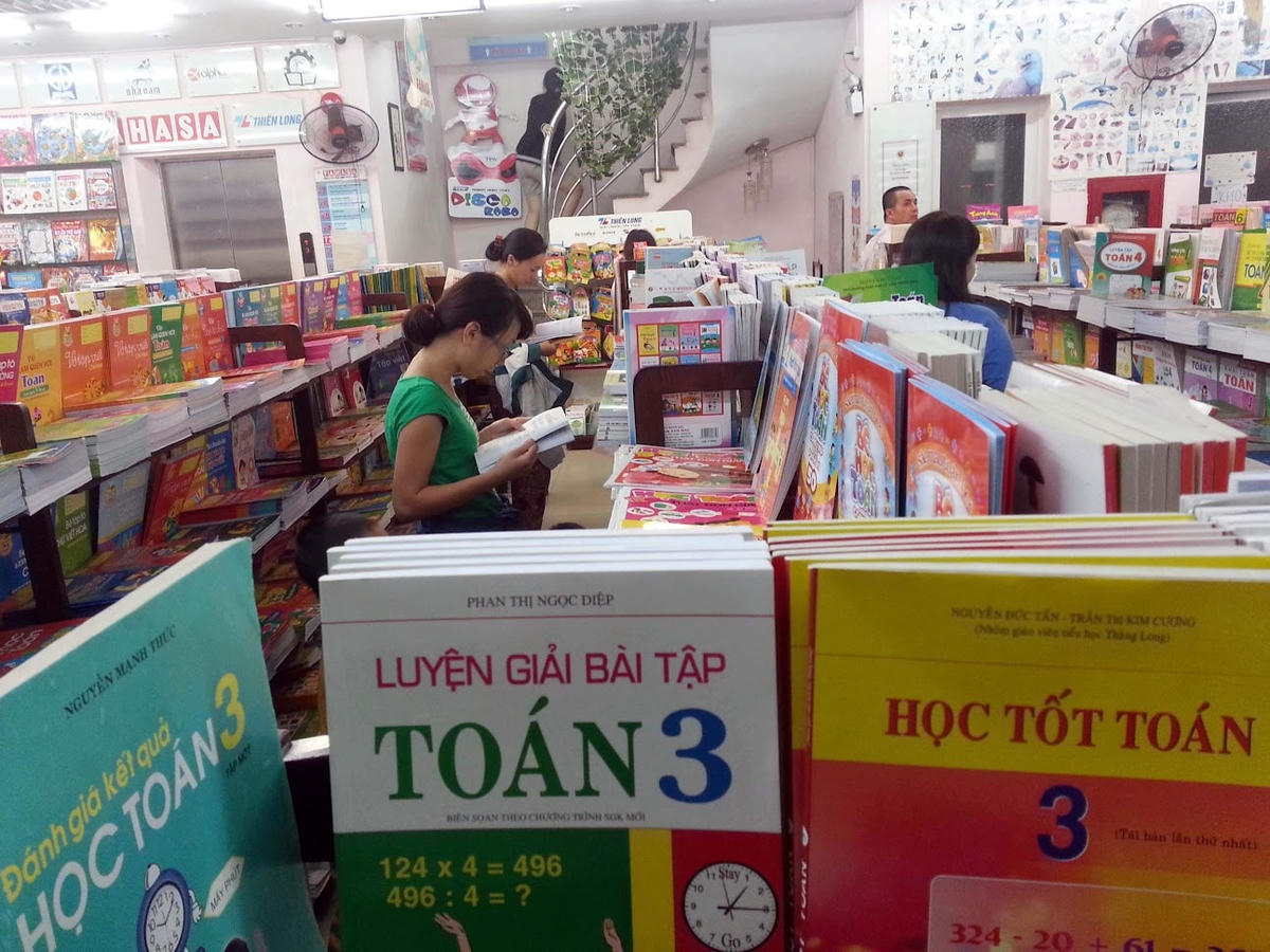 Tránh lợi ích nhóm trong lựa chọn sách giáo khoa. Ảnh: Phạm Quang Vinh.