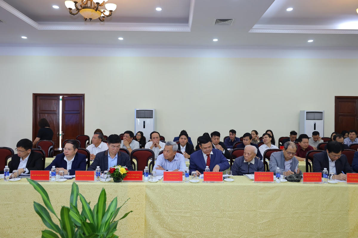 Các đại biểu dự Hội thảo.