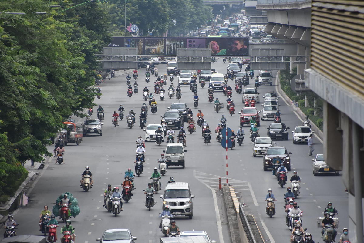Theo Sở GTVT Hà Nội, đơn vị này đang hoàn thiện hồ sơ, thủ tục và công tác chuẩn bị để phân luồng giao thông thí điểm. 