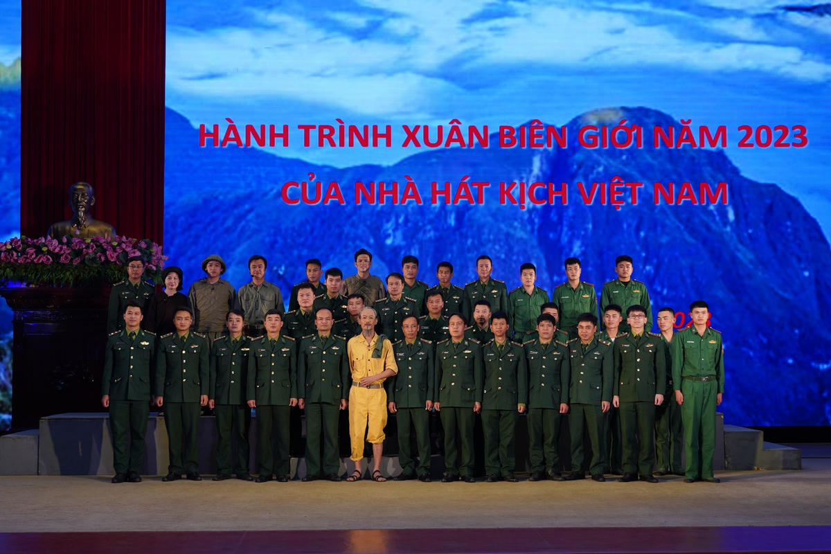 Vở diễn về Bác tiếp tục được công diễn tại Lai Châu. 