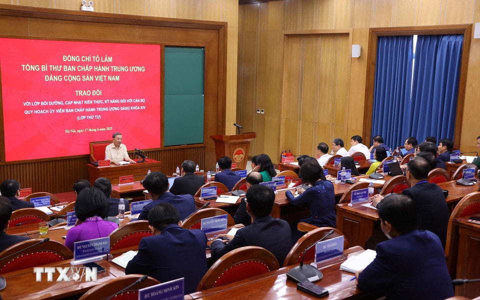 ttxvn-tong-bi-thu-to-lam-trao-doi-voi-lop-boi-duong-can-bo-quy-hoach-uy-vien-trung-uong-dang-khoa-xiv-1706-1.jpg