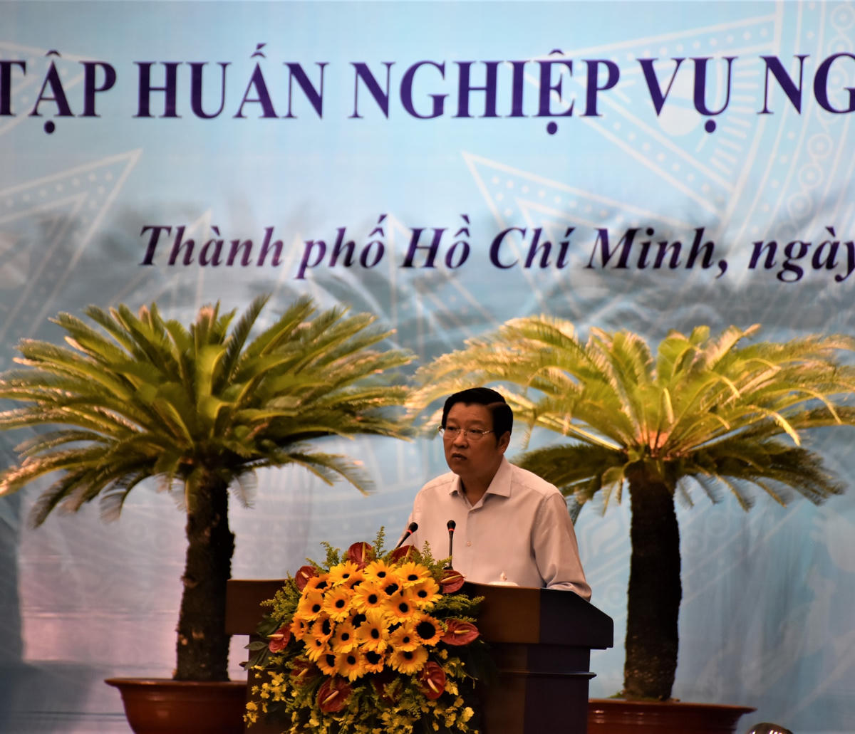 Ông Phan Đình Trạc, Ủy viên Bộ Chính trị, Trưởng ban Nội chính Trung ương, Phó Trưởng ban Thường trực Ban Chỉ đạo Trung ương về phòng chống tham nhũng, tiêu cực phát biểu khai mạc Hội nghị. (Ảnh: Hồng Phúc).