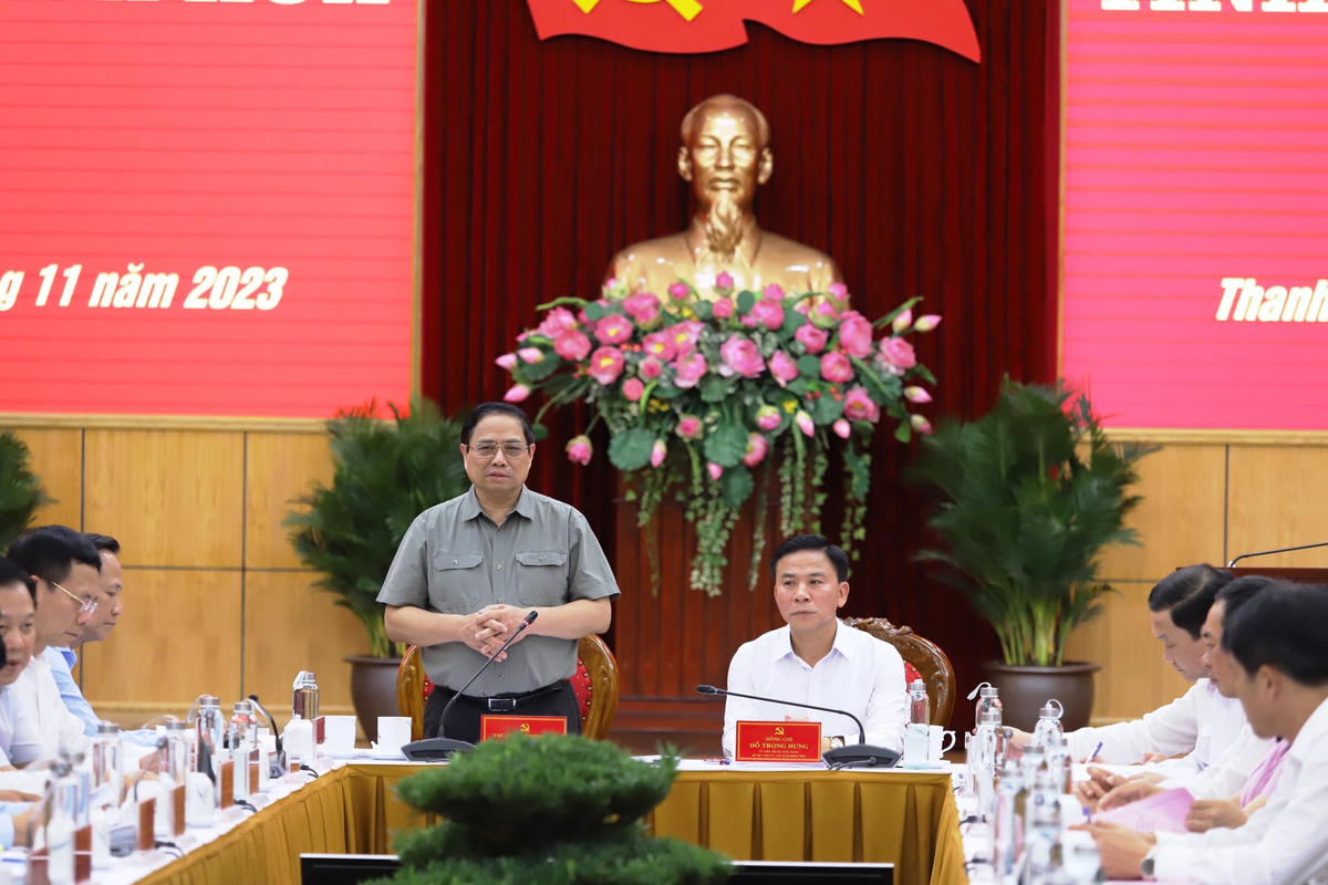 Phát biểu kết luận tại buổi làm việc, Thủ tướng Phạm Minh Chính ghi nhận, biểu dương nỗ lực và kết quả đạt được của Đảng bộ, chính quyền, quân và dân tỉnh Thanh Hóa.
