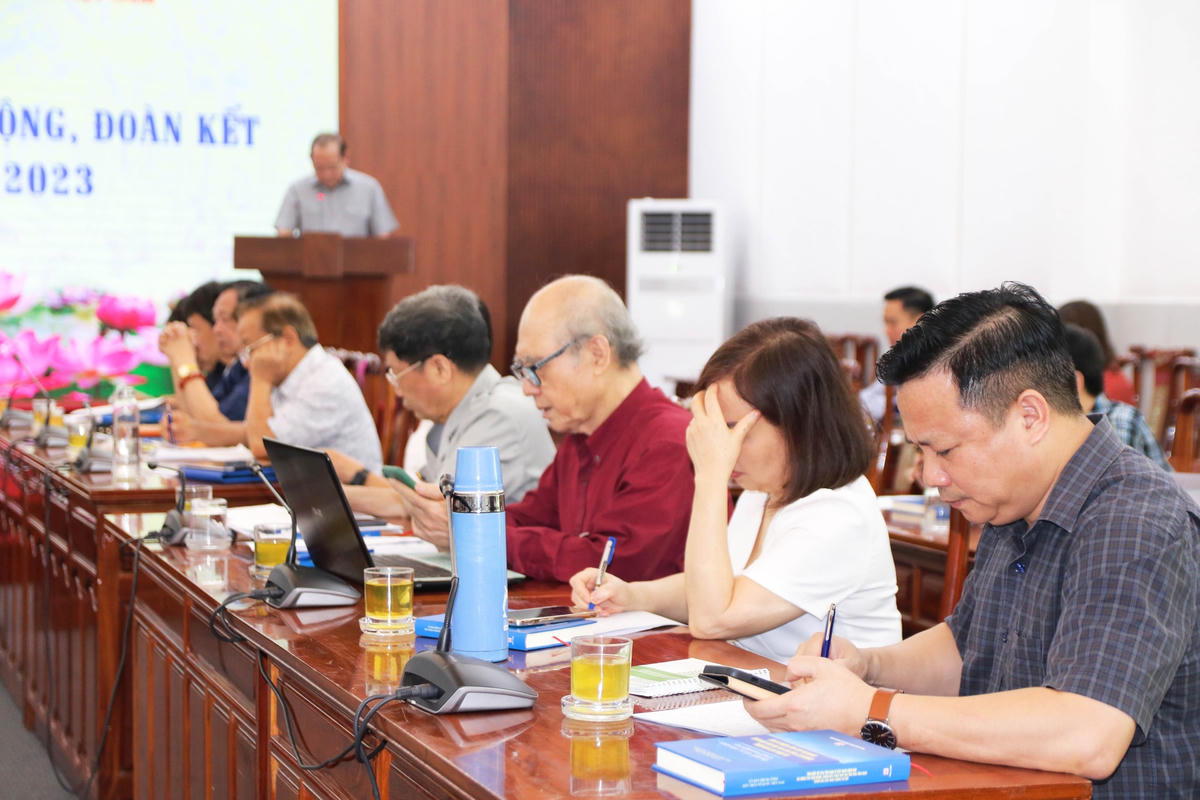 Đại biểu tham dự Hội nghị.