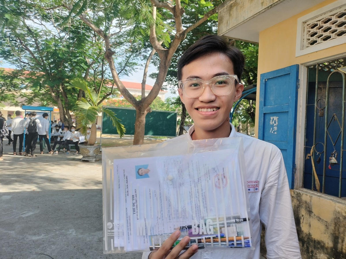 Thí sinh Võ Tiến Trí chia sẻ về đề thi môn Tiếng Anh.