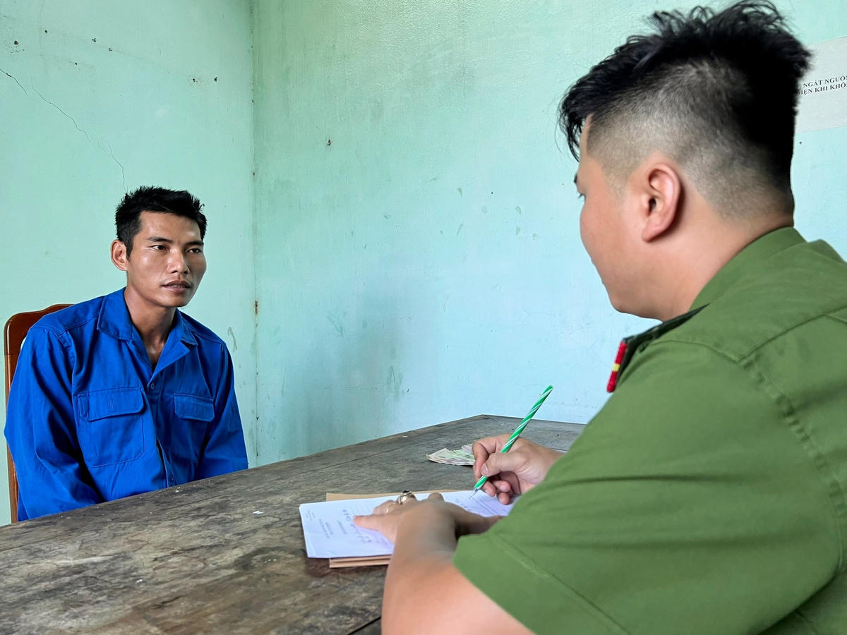 Đối tượng Hồ Hải Quan tại cơ quan Công an.