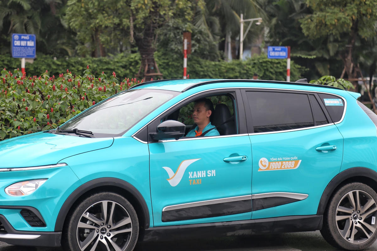 Bên cạnh đó, trong thời gian tới, hãng sẽ bổ sung thêm mẫu VinFast VF 5 Plus vào đội xe GreenCar. Trên nhu cầu thực tế của khách hàng, hãng sẽ tăng thêm số lượng xe phục vụ ở cả hai phân khúc dịch vụ.