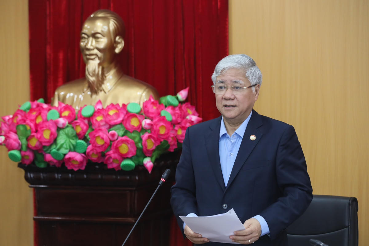 Chủ tịch Đỗ Văn Chiến phát biểu tại Hội nghị.