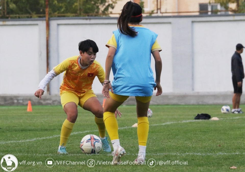 Các cầu thủ tập luyện. Ảnh: VFF.