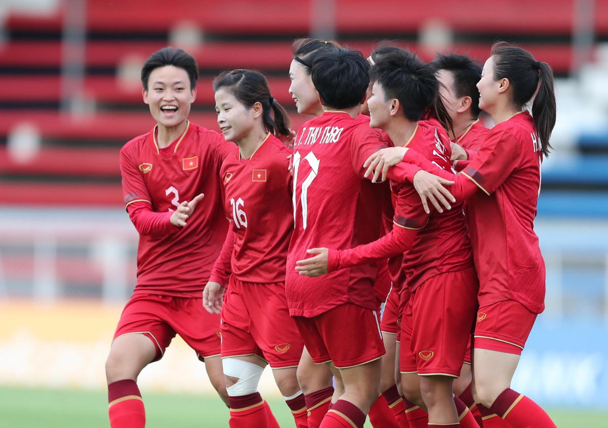 ĐT nữ Việt Nam có khởi đầu thuận lợi với chiến thắng 3-0. Ảnh: VFF.