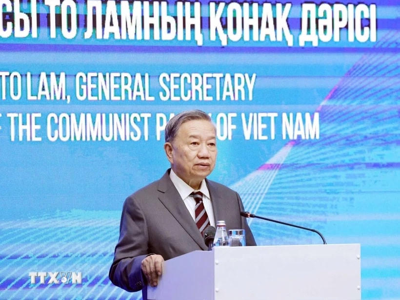 Tổng Bí thư Tô Lâm phát biểu về chính sách tại Học viện Hành chính Công trực thuộc Tổng thống Kazakhstan. (Ảnh: Thống Nhất/TTXVN)