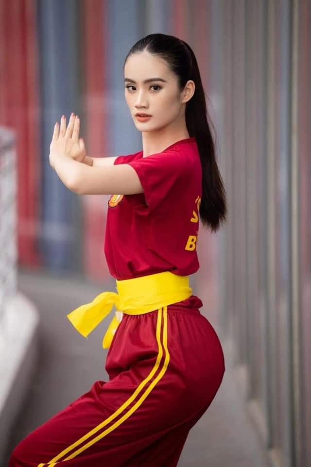 Bên cạnh đó, Ý Nhi có niềm yêu thích các môn thể thao và trong đó có võ cổ truyền.