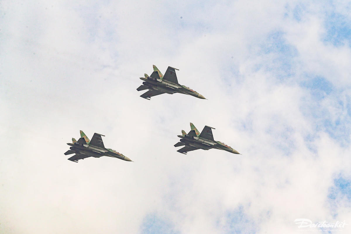 su30mk225.jpg