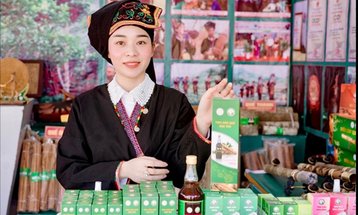 Sản phẩm tinh dầu quế Văn Yên đã được niêm yết trên sàn điện tử.  
