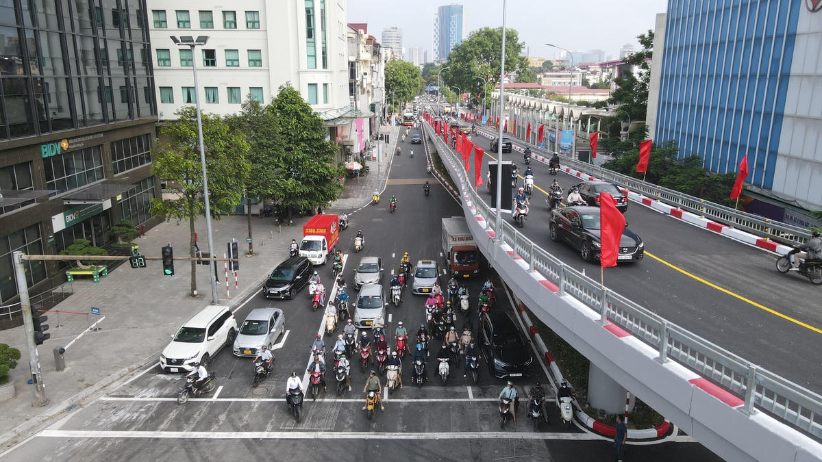 Ngay sau khi cầu vượt chữ C đi vào hoạt động tình hình giao thông tại khu vực đã bắt đầu có biến chuyển, tình trạng ùn tắc đã không diễn ra, các phương tiện lưu thông dễ dàng.
