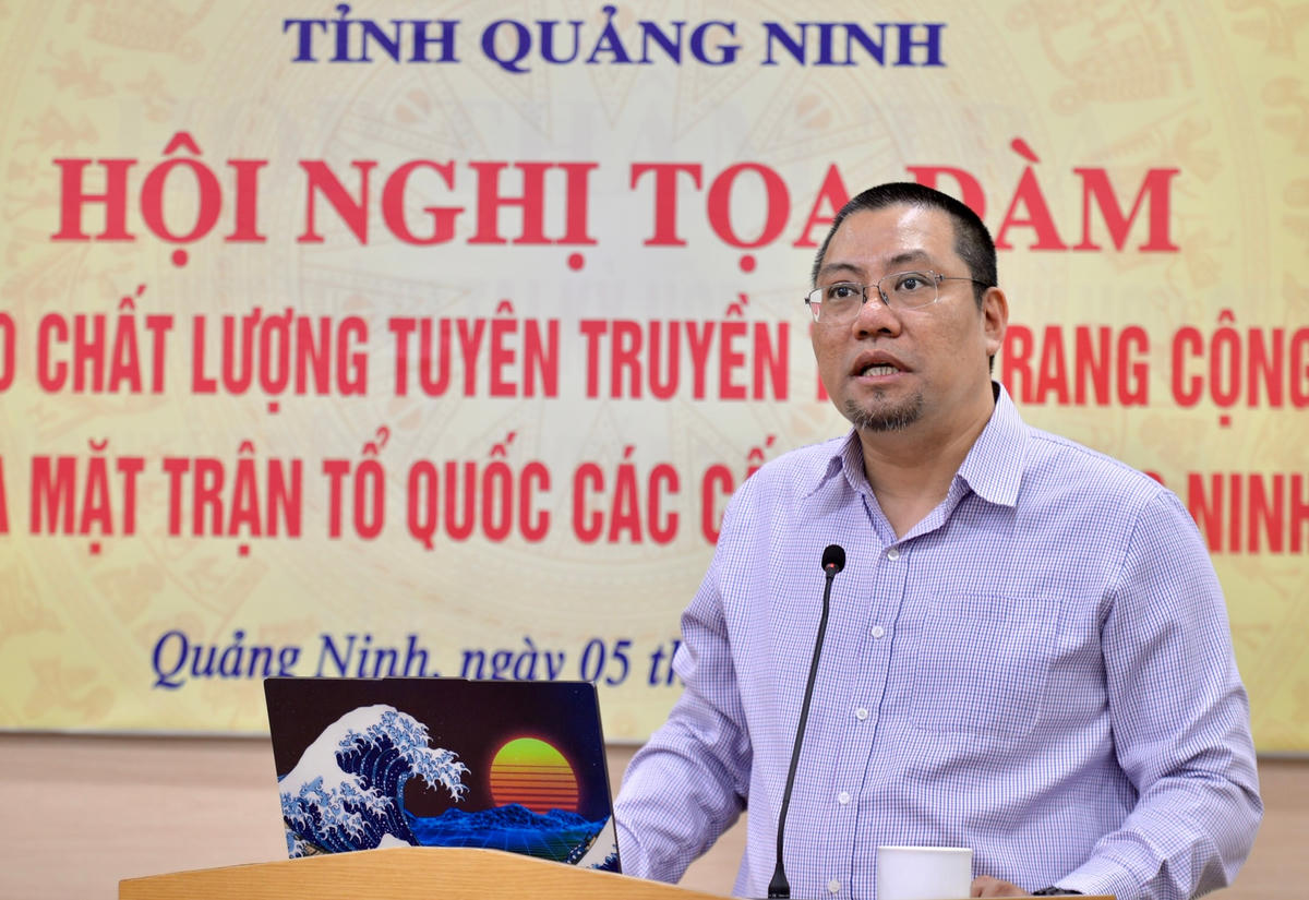 Các chuyên gia trao đổi, chia sẻ kinh nghiệm chất lượng tuyên truyền trên không gian mạng xã hội; kỹ năng biên tập tin, bài đăng trên Trang cộng đồng tại Hội nghị.