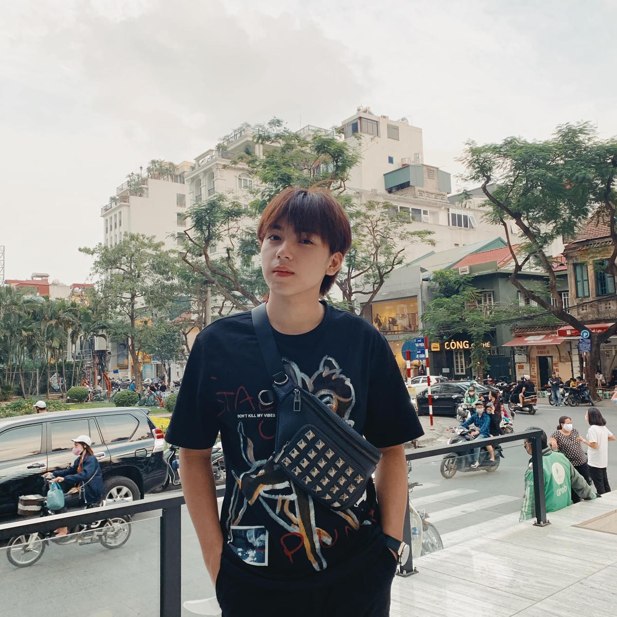 Dù còn rất trẻ song Long Hoàng đã chứng minh được khả năng diễn xuất và gây ấn tượng cho khán giả truyền hình. 