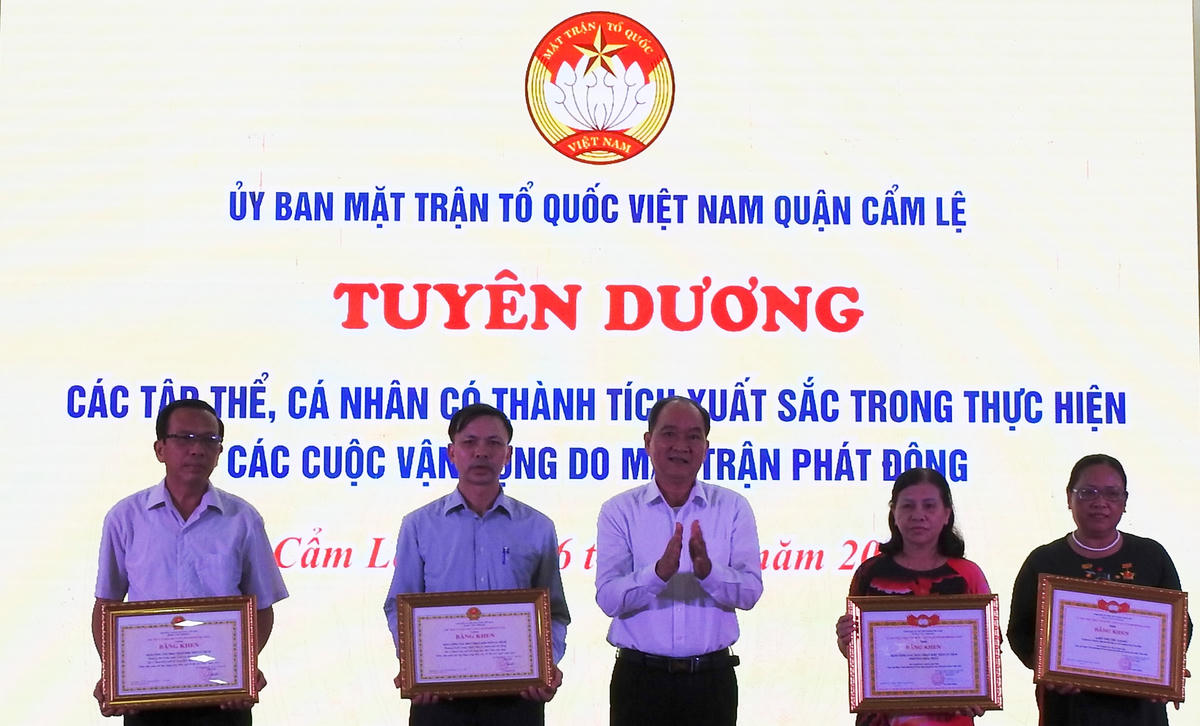 Đà Nẵng: Mặt trận quận Cẩm Lệ long trọng kỷ niệm 93 năm Ngày truyền thống MTTQ Việt Nam