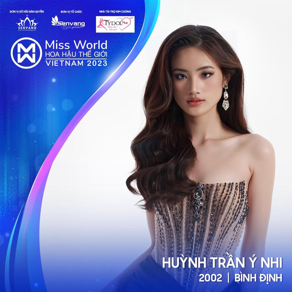 Huỳnh Trần Ý Nhi có ngoại hình giống với ca sĩ Miu Lê.
