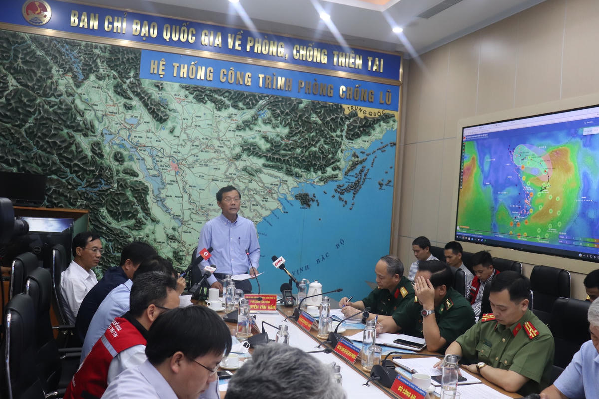 Quang cảnh buổi họp.