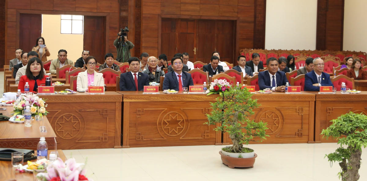 Toàn cảnh buổi gặp mặt.