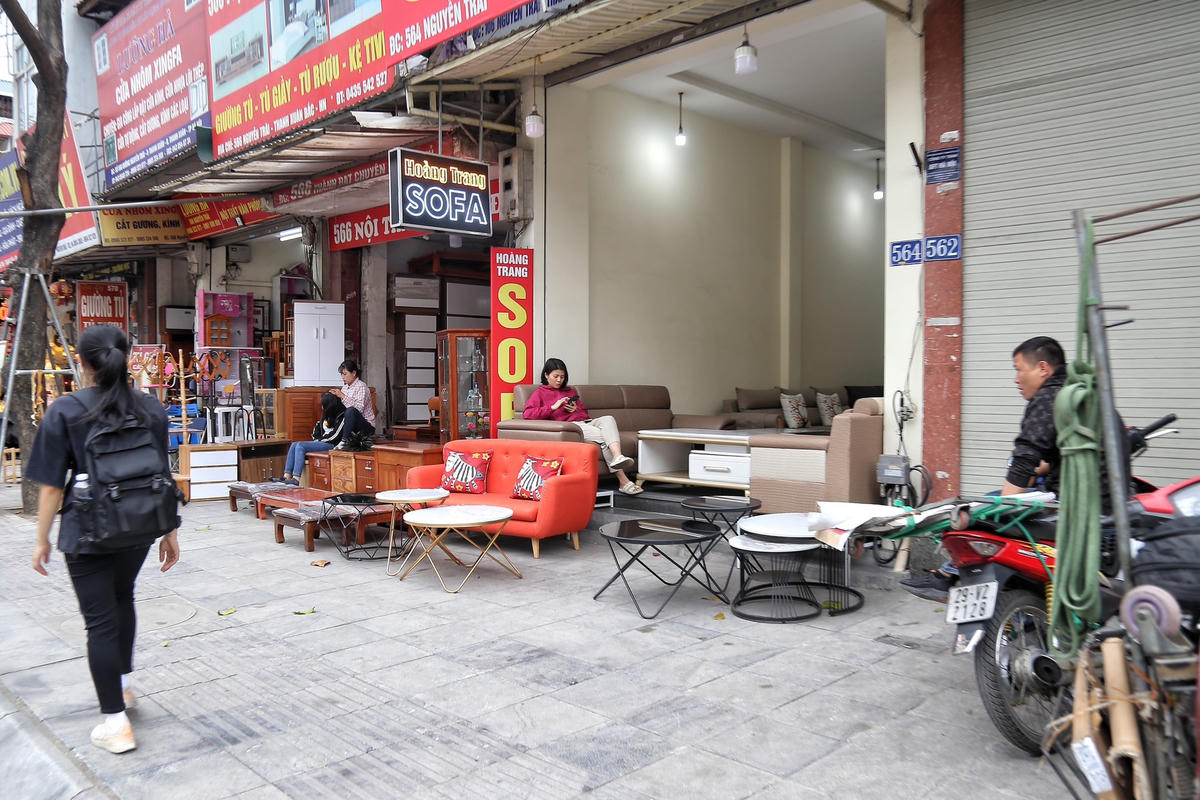 Thanh Xuân (Hà Nội): Lấn chiếm vỉa hè như chưa hề có chiến dịch