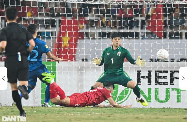 Tiến Linh đánh đầu mở tỉ số trận đấu (Ảnh: Mạnh Quân).