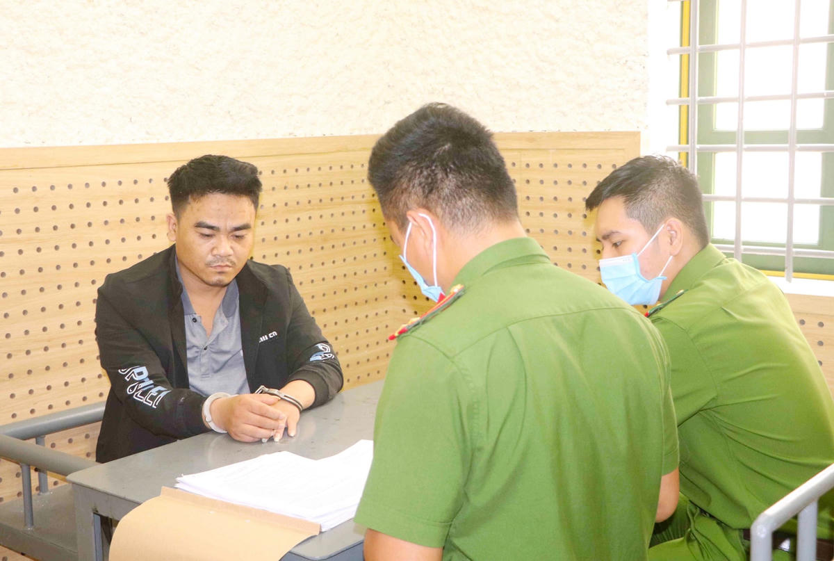 Đối tượng Nguyễn Văn Kiên tại cơ quan công an.