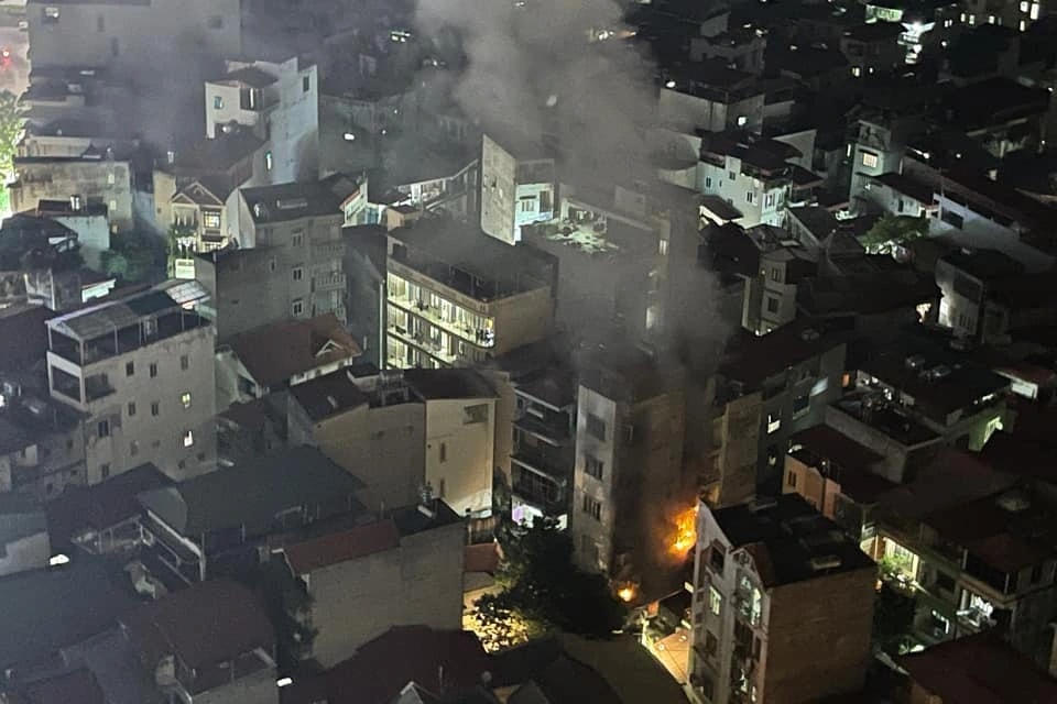 Hình ảnh vụ cháy nhìn từ trên cao (Ảnh: Ngọc Diệp).