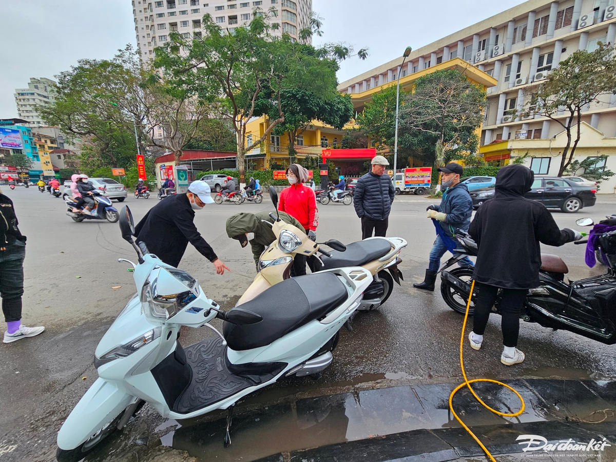 W_rua_xe-le-khanh8.jpg