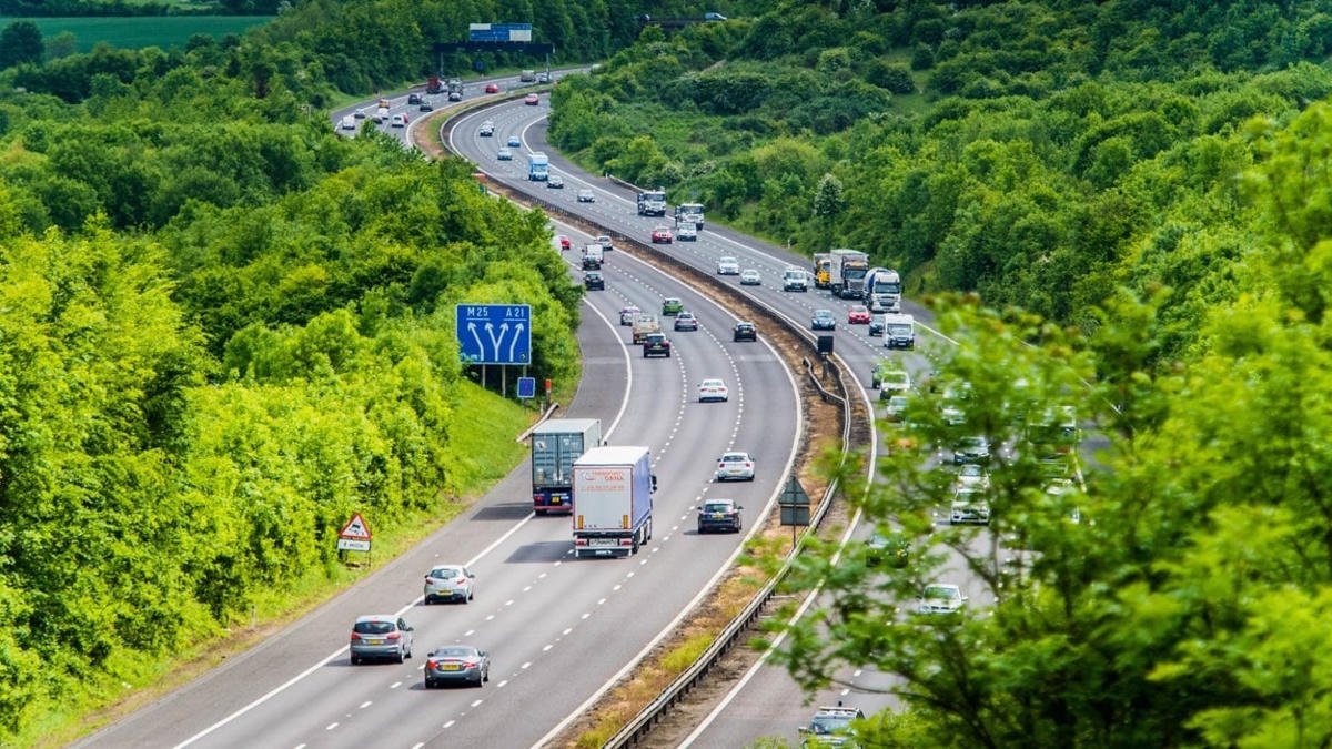 Để giao thông đường bộ phát triển nhanh cần cơ chế thông thoáng trong việc thu hút đầu tư.