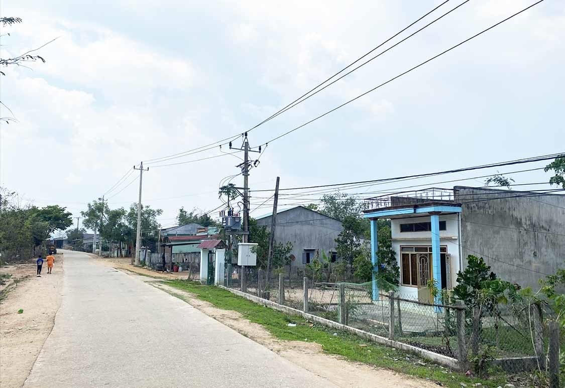 Diện mạo các thôn, làng vùng đồng bào DTTS huyện Sa Thầy đổi thay nhờ nguồn lực đầu tư từ Chương trình MTQG 1719. Ảnh: baodantoc.vn