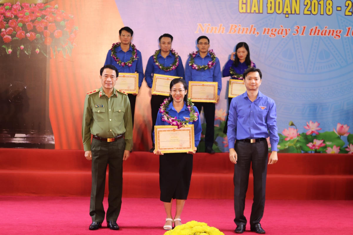 62 tập thể, cá nhân được tôn vinh trong phong trào Toàn dân bảo vệ an ninh Tổ quốc