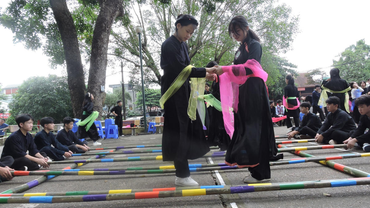 Nhảy sạp, nét truyền thống của người Tây Bắc.