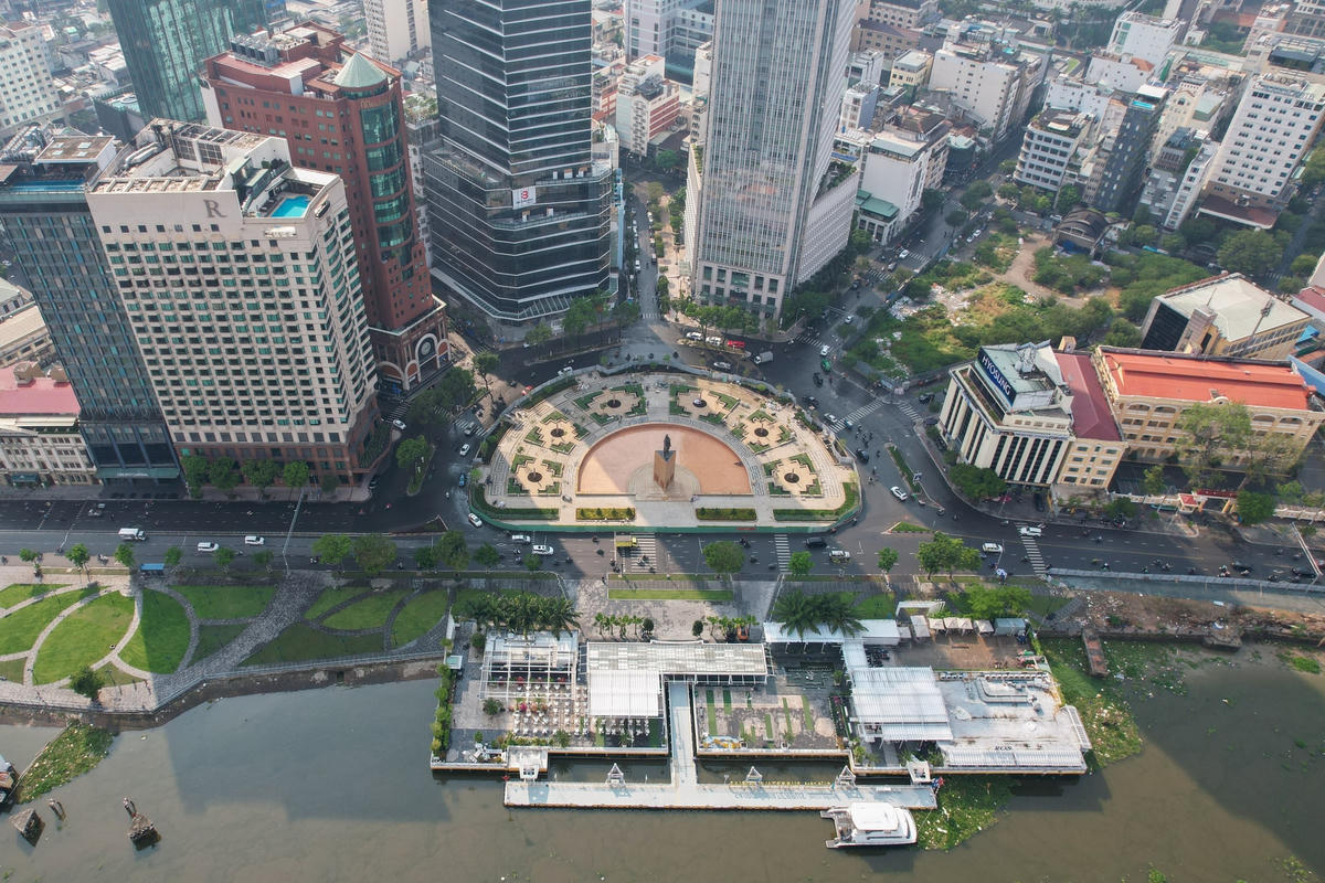 Khơi thông cơ chế phát triển hạ tầng đô thị và giao thông trọng điểm sẽ giúp TPHCM bứt phá mạnh mẽ.